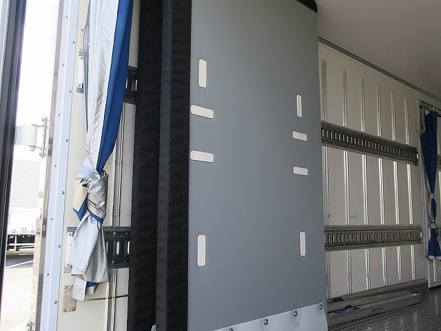 中古トラック 日野冷凍バン ＃8