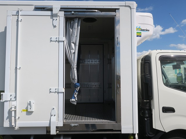 中古トラック 日野冷凍バン #9