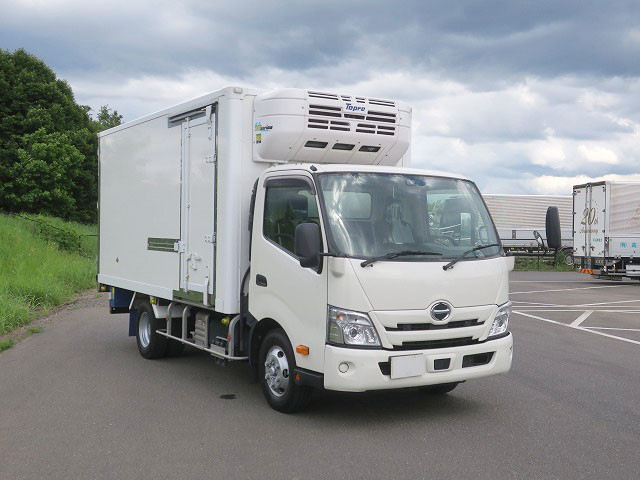 中古トラック 日野冷凍バン ＃2
