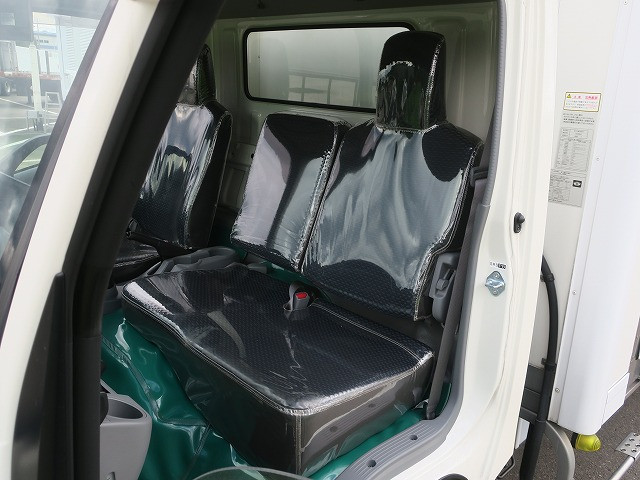 中古トラック 日野冷凍バン ＃23