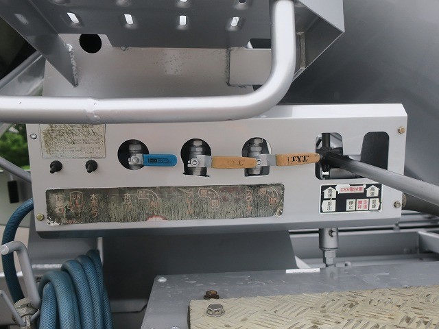 中古トラック 三菱ふそうコンクリートミキサー車 #9