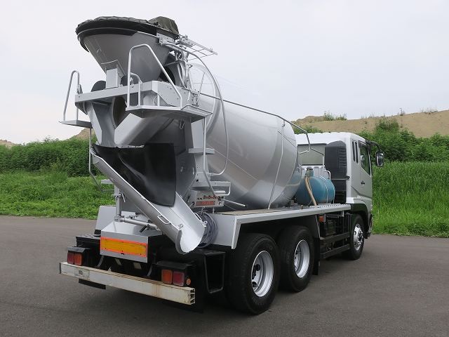 中古トラック 三菱ふそうコンクリートミキサー車 #3