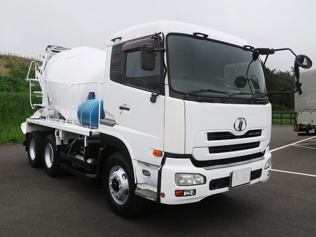 中古トラック UDトラックスコンクリートミキサー車 #2