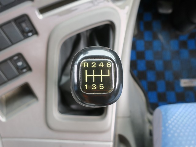 中古トラック UDトラックスコンクリートミキサー車 #21