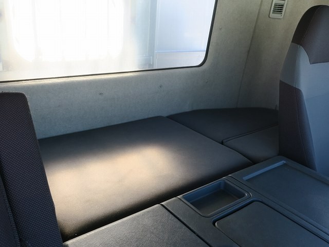 中古トラック 三菱ふそう平ボディアルミブロック #24