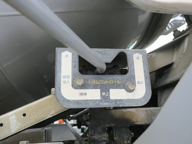中古トラック いすゞコンクリートミキサー車 #8