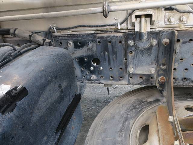 中古トラック いすゞコンクリートミキサー車 #9