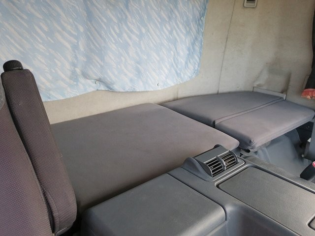中古トラック 三菱ふそうコンクリートミキサー車 #24