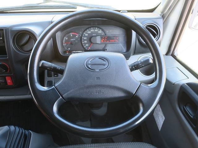 中古トラック 日野冷凍バン ＃18