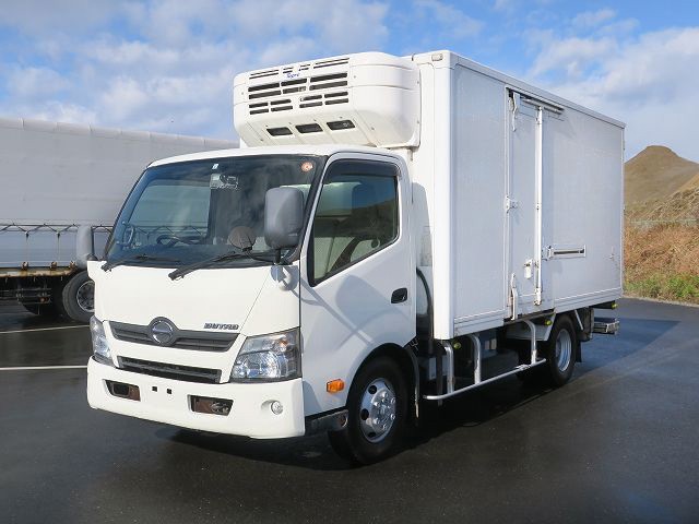 中古トラック 日野冷凍バン