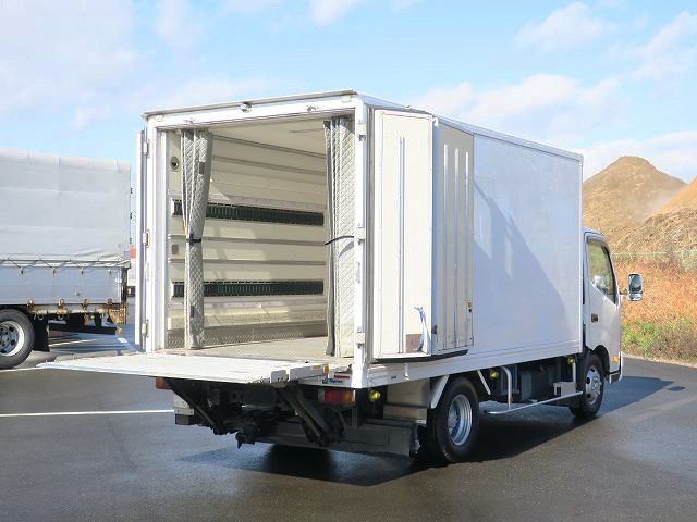 中古トラック 日野冷凍バン ＃9