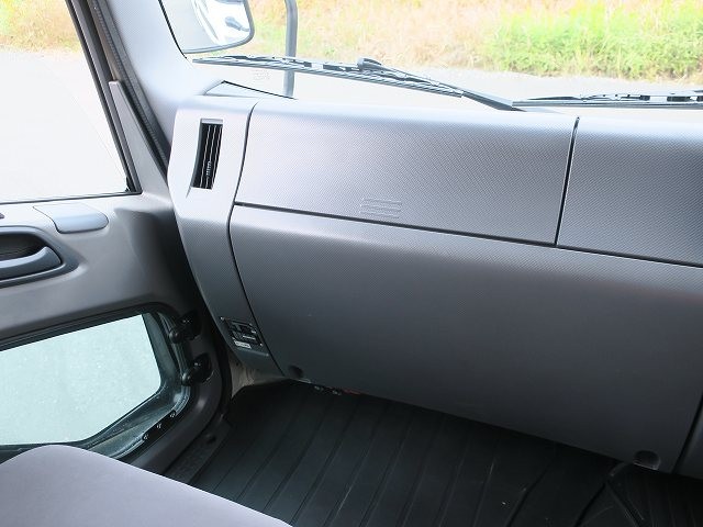 中古トラック いすゞ冷凍バン ＃15