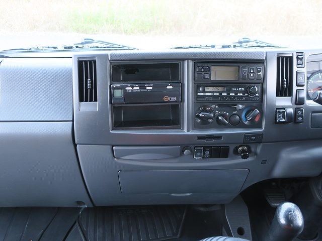 中古トラック いすゞ冷凍バン ＃16