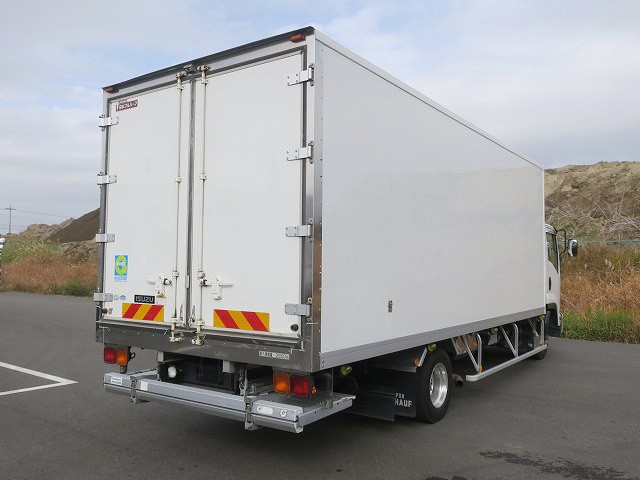 中古トラック いすゞ冷凍バン ＃3