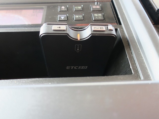 中古トラック いすゞ冷凍バン #22