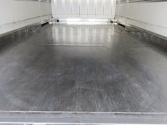 中古トラック いすゞ冷凍バン #5