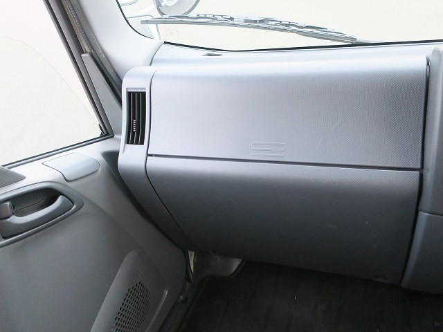 中古トラック いすゞ冷凍バン ＃16