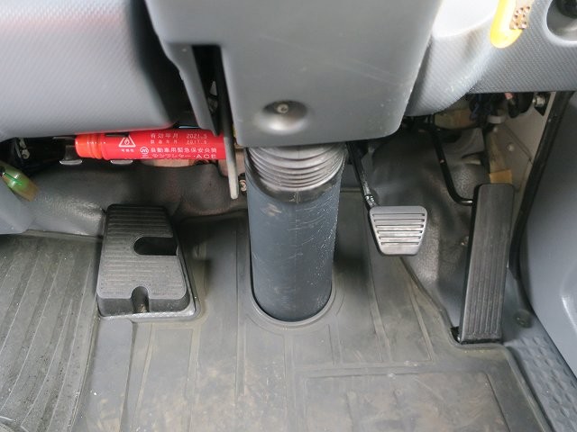 中古トラック いすゞ冷凍バン ＃24