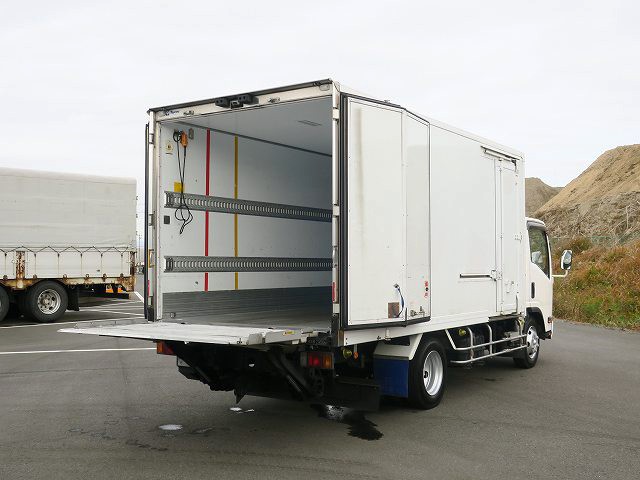 中古トラック いすゞ冷凍バン ＃10