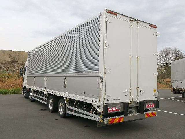 中古トラック UDトラックスアルミウィング ＃4