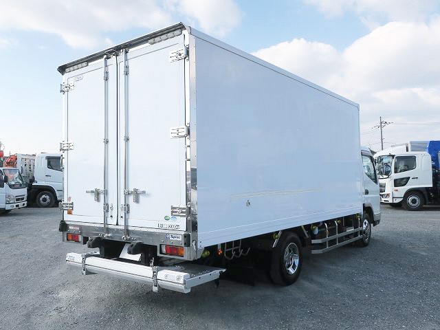 中古トラック 三菱ふそう冷凍バン ＃3