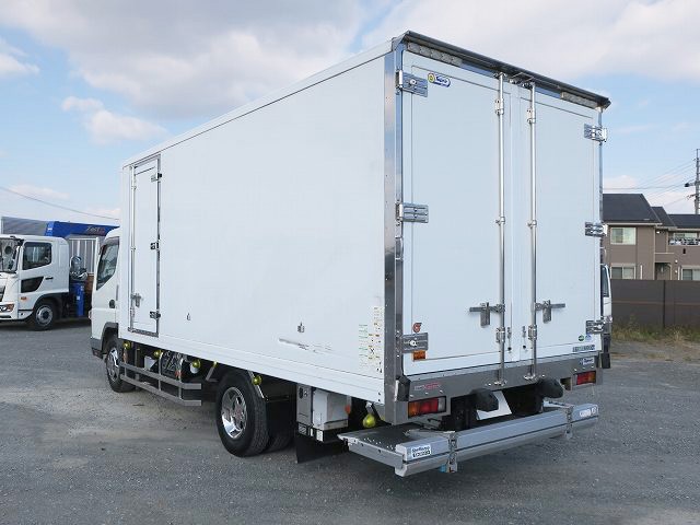 中古トラック 三菱ふそう冷凍バン ＃4