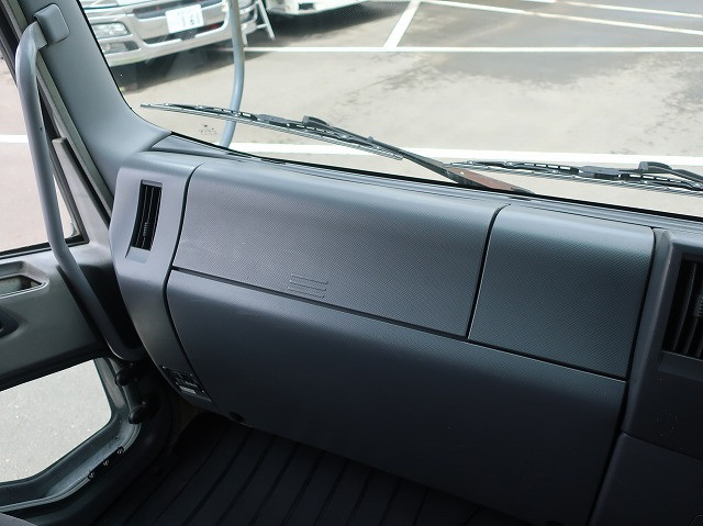 中古トラック いすゞ冷凍ウィング ＃13