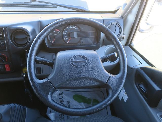 中古トラック 日野 デュトロ 小型冷凍バン