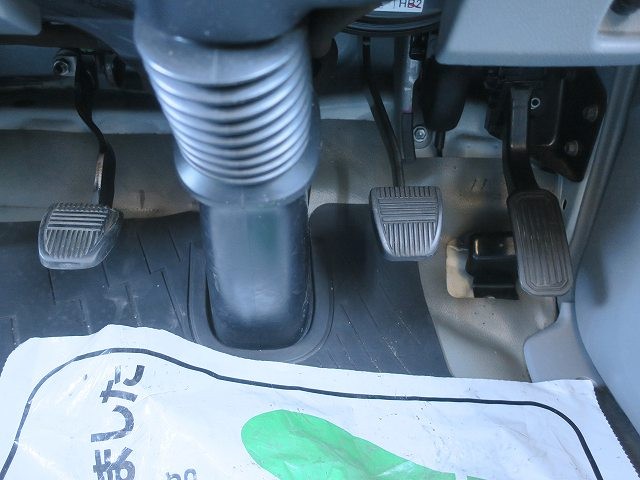 中古トラック 日野 デュトロ 小型冷凍バン