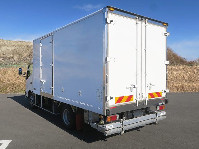 中古トラック 日野 デュトロ 小型冷凍バン