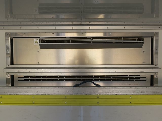 中古トラック 日野 デュトロ 小型冷凍バン