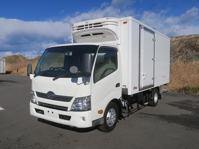 中古トラック 日野 デュトロ 3t冷凍バン
