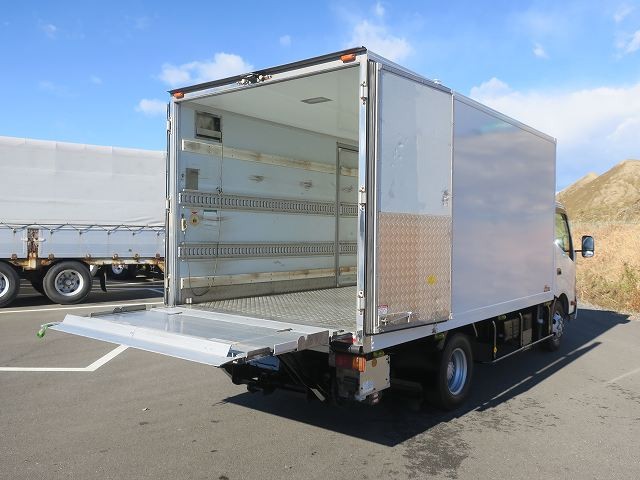 中古トラック 日野 デュトロ 3t冷凍バン