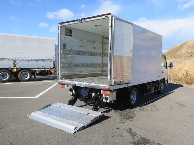 中古トラック 日野 デュトロ 3t冷凍バン