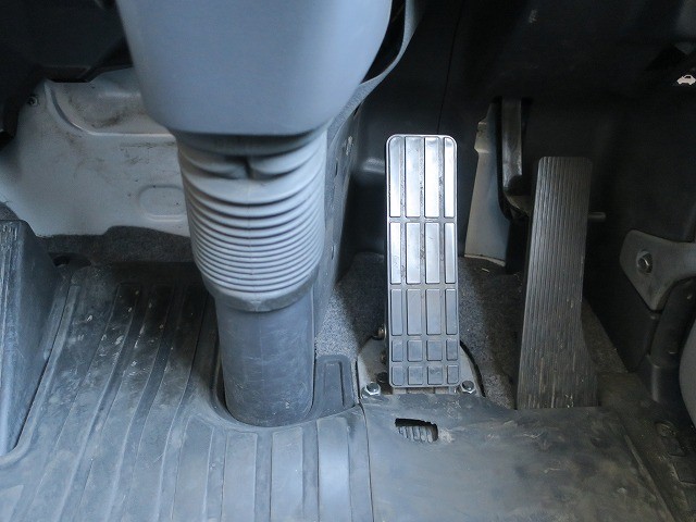 中古トラック UDトラックス冷凍バン ＃23