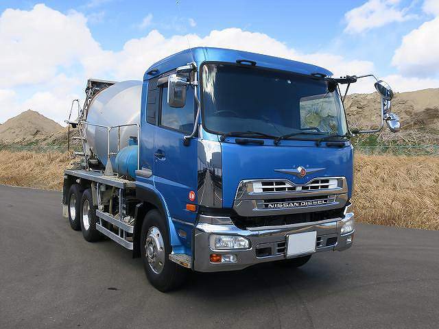 中古トラック UDトラックスコンクリートミキサー車 ＃2