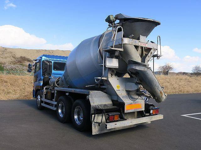 中古トラック UDトラックスコンクリートミキサー車 ＃3