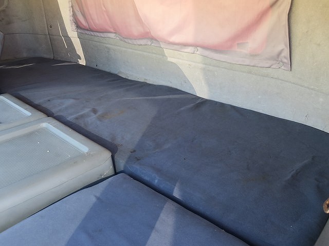 中古トラック UDトラックスコンクリートミキサー車 ＃22