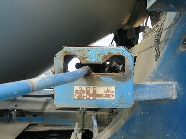 中古トラック いすゞコンクリートミキサー車 #11