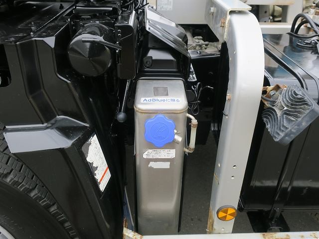 中古トラック UDトラックスコンクリートミキサー車 ＃12