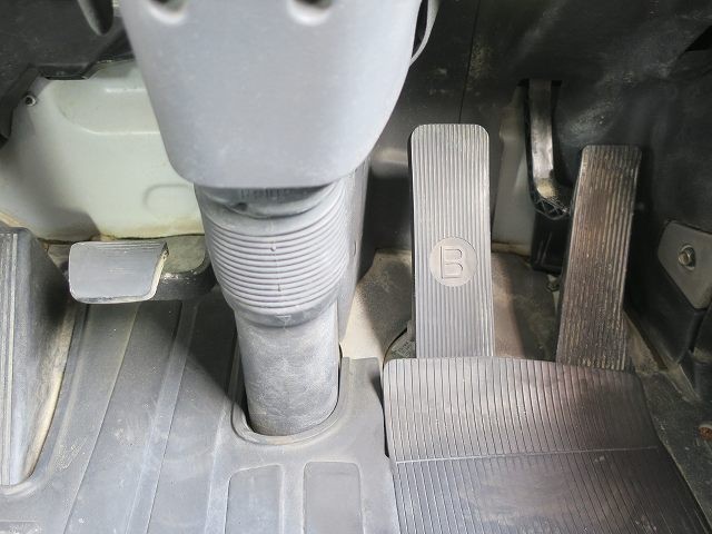 中古トラック UDトラックスコンクリートミキサー車 #23