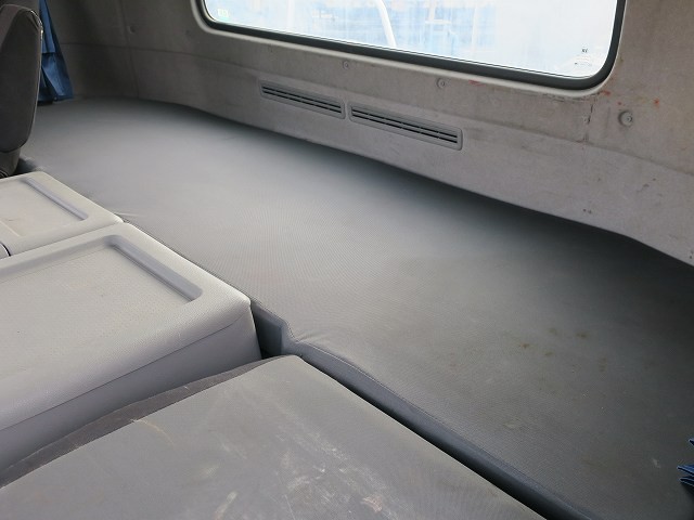 中古トラック UDトラックスコンクリートミキサー車 #24