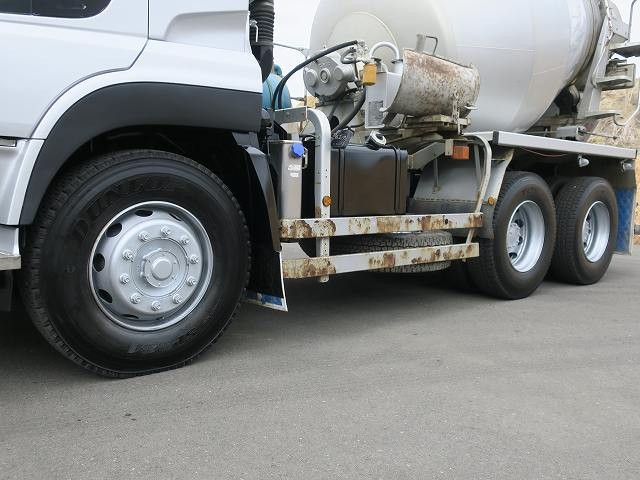 中古トラック UDトラックスコンクリートミキサー車 ＃6