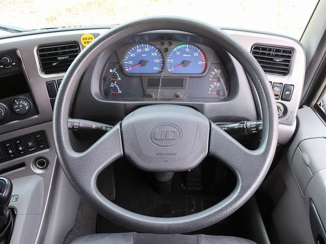 中古トラック UDトラックスアルミウィング ＃15