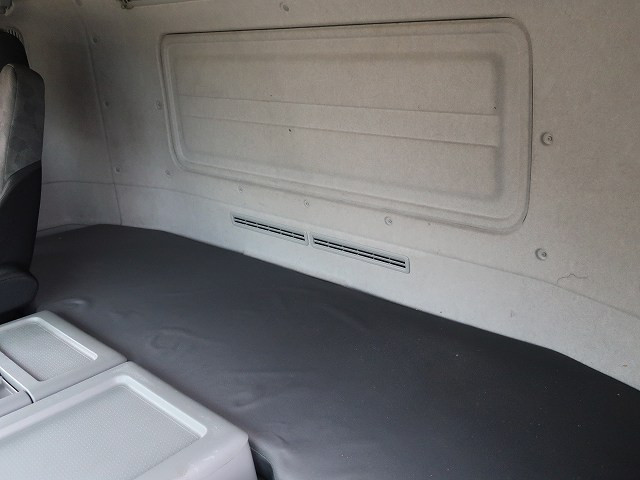 中古トラック UDトラックスアルミウィング ＃23