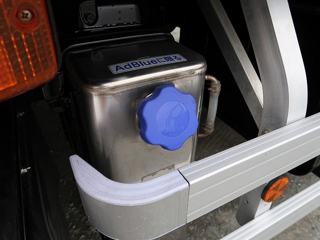 中古トラック UDトラックスアルミウィング ＃10