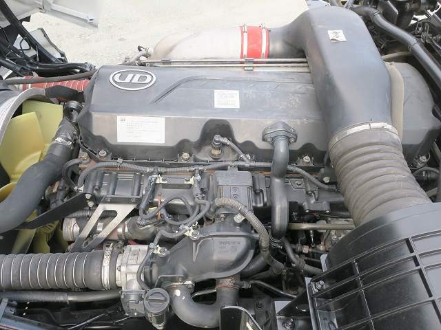 中古トラック UDトラックストラクタヘッド ＃13