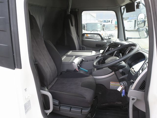 中古トラック UDトラックストラクタヘッド ＃14