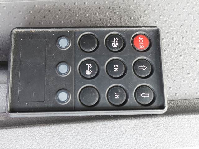 中古トラック UDトラックストラクタヘッド #18