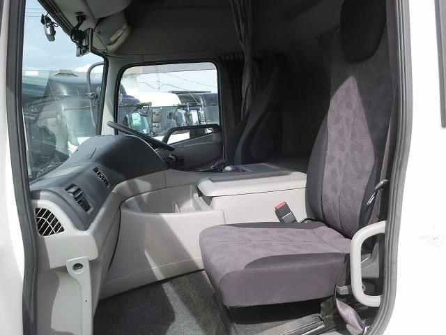 中古トラック UDトラックストラクタヘッド ＃22